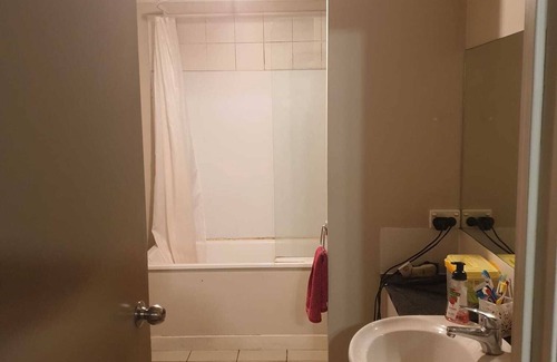 Mount Albert Apartment | Nice and tidy 3 bedrooms apartment, free parking
