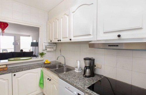 Mas Pinell Apartment | Nice apartment for 6 people with WIFI, pool, TV, terrace and parking