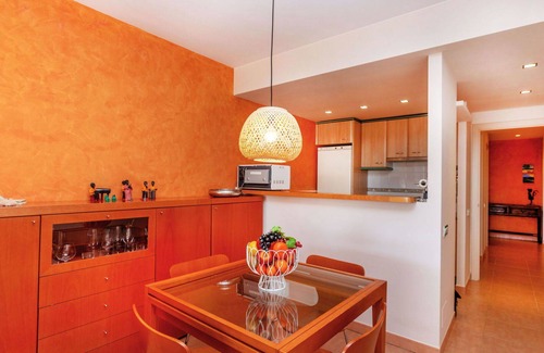 Mas Pinell Apartment | Nice apartment for 4 people with WIFI, A/C, pool, TV and patio