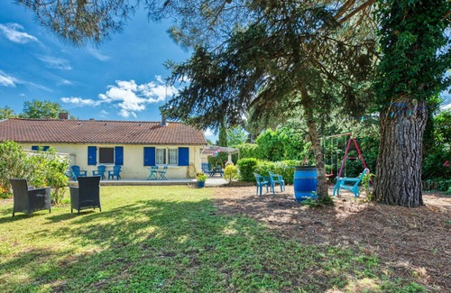 Jau-Dignac-et-Loirac House | Nice apartment in villa for 5 guests with WIFI, TV, terrace and parking