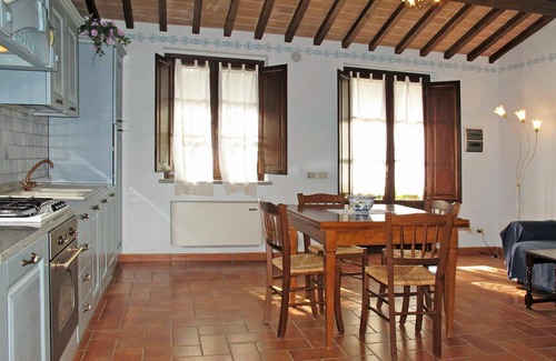 Rigutini Apartment | Nice apartment for 2 people with A/C, WIFI, pool, TV, patio, pets allowed and parking