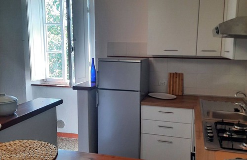 Rosignano Marittimo Villa | Nice apartment in villa for 10 guests with pool, TV, pets allowed and parking