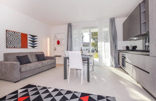 Lonato del Garda Apartment | Nice apartment in Lonato del Garda (BS) with WiFi