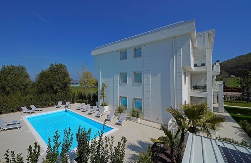 Lonato del Garda Apartment | Nice apartment in Lonato del Garda (BS) with WiFi