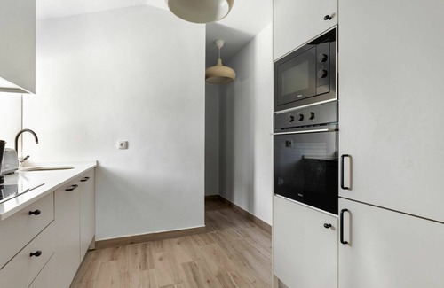 Sao Martinho Villa | Nice apartment in villa for 7 guests with A/C, pool, WIFI, TV and terrace