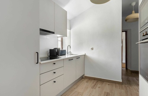 Sao Martinho Villa | Nice apartment in villa for 7 guests with A/C, pool, WIFI, TV and terrace