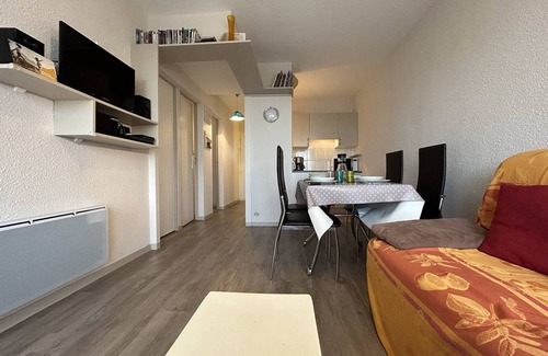 Port District Apartment | Nice apartment 5 min from the sea, 2 bedrooms, parking, balcony, Châtelaillon-Plage