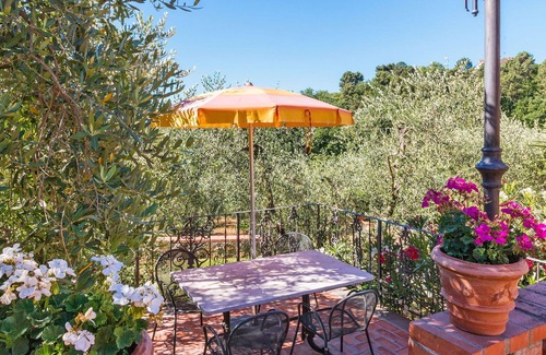 Pieve a Nievole Apartment | Nice apartment for 6 guests with pool, hot tub, WIFI, TV, patio, pets allowed and parking