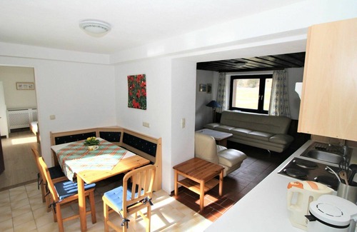 Muhldorf Apartment | Nice apartment for 7 guests with WIFI, TV, terrace, panoramic view and parking