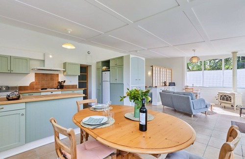 Croissanville Apartment | Nice apartment for 2 people with WIFI, terrace and parking