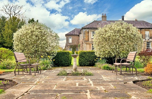 Thirsk Apartment | Nice apartment for 4 guests with WIFI, pool, hot tub and terrace