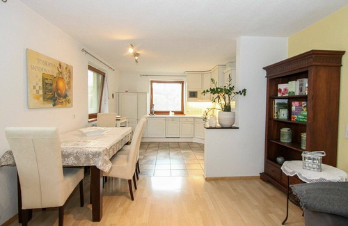 Zirl Apartment | Nice apartment for 4 guests with WIFI, TV, patio and parking