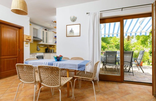 Balatonakali Apartment | Nice apartment for 4 people with A/C, WIFI, TV, terrace and parking