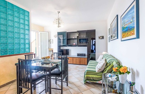 Pantai Apartment | Nice apartment for 6 guests with pool, WIFI, TV, terrace and parking