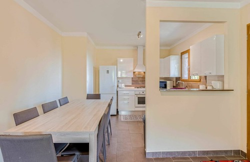 Pietroso Apartment | Nice apartment for 10 people with A/C, pool, WIFI, TV, patio, pets allowed and panoramic view