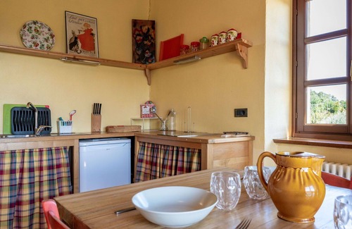 Cortemilia Apartment | Nice apartment for 18 people with pool, WIFI, patio and pets allowed