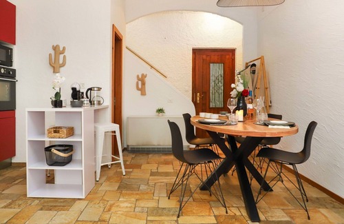 Bouveret Apartment | Nice apartment for 2 guests with WIFI, TV, terrace, pets allowed, panoramic view and parking