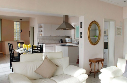Cademario Apartment | Nice apartment for 4 guests with WIFI, TV, patio, pets allowed, panoramic view and parking