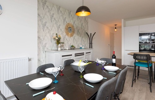 Cancale Apartment | Nice apartment for 4 guests with WIFI, TV, balcony and parking