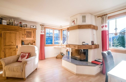 Riom-Parsonz Apartment | Nice apartment for 4 guests with WIFI, TV, terrace, pets allowed, panoramic view and parking