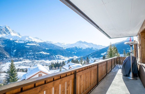 Riom-Parsonz Apartment | Nice apartment for 4 guests with WIFI, TV, terrace, pets allowed, panoramic view and parking