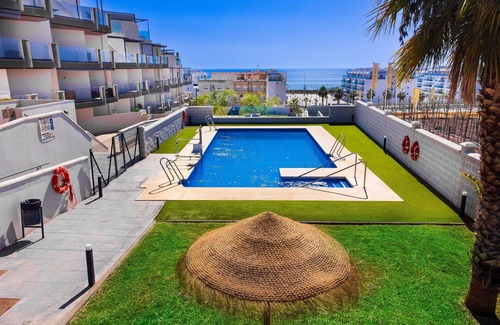 Los Llanos Apartment | Nice apartment for 4 guests with WIFI, pool, A/C, TV and patio