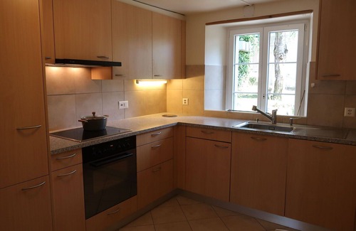 Villette Apartment | Nice apartment for 4 guests with WIFI, TV, patio, pets allowed and parking