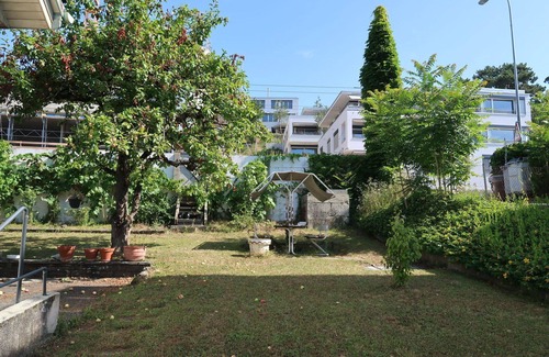 Villette Apartment | Nice apartment for 4 guests with WIFI, TV, patio, pets allowed and parking