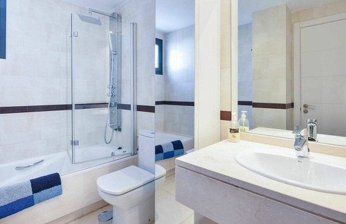 La Cala de Mijas Apartment | Nice apartment for 4 guests with WIFI, A/C, pool, TV, terrace, pets allowed and parking