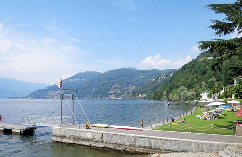 Colmegna Apartment | Nice apartment for 4 people with WIFI, TV, terrace, pets allowed and parking