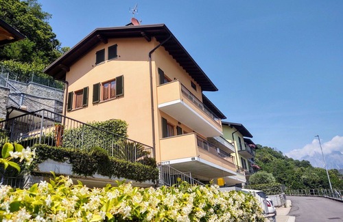 Aurogna Apartment | Nice apartment for 5 guests with WIFI, TV, terrace, pets allowed and parking