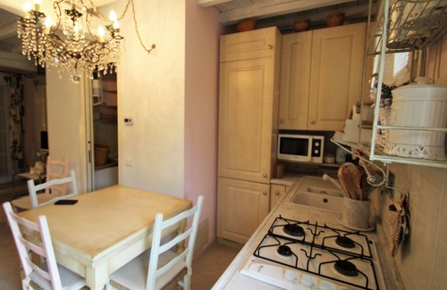 Cinque Terre Apartment | Nice apartment for 5 guests with WIFI, pool, TV and patio
