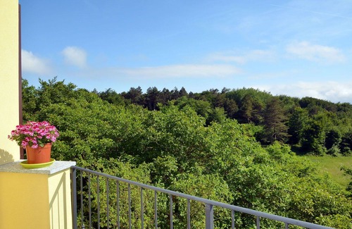 Albisola Superiore Apartment | Nice apartment for 5 guests with WIFI, TV, patio, pets allowed, panoramic view and parking