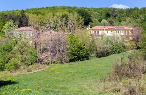 Albisola Superiore Apartment | Nice apartment for 5 guests with WIFI, TV, patio, pets allowed, panoramic view and parking