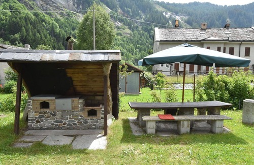 Isola Apartment | Nice apartment for 5 people with WIFI, TV, terrace, pets allowed and parking