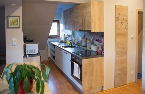 Lesce Apartment | Nice apartment for 5 people with A/C, pool, WIFI and TV