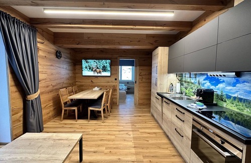 Pec pod Snezkou Apartment | Nice apartment for 6 people with hot tub, WIFI, TV, terrace, panoramic view and parking