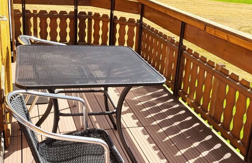 Lantsch-Lenz Apartment | Nice apartment for 6 people with WIFI, TV, balcony and parking