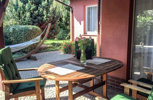 Sława Apartment | Nice apartment for 6 people with pool, WIFI, A/C, TV and parking