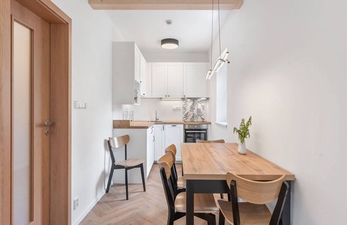 Hrensko Apartment | Nice apartment for 8 guests with WIFI, TV, patio, pets allowed and parking