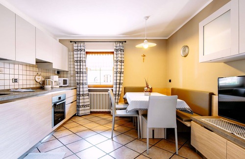 Soraga Apartment | Nice apartment for 8 guests with WIFI, TV, balcony and parking