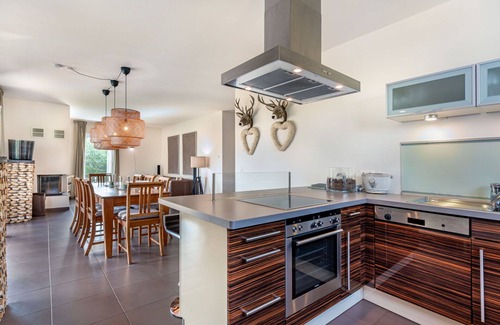 Sankt Urban Apartment | Nice apartment for 6 people with WIFI, TV, terrace, pets allowed and parking