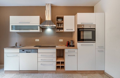 Klagenfurt am Woerthersee Apartment | Nice apartment for 5 guests with WIFI, terrace and parking