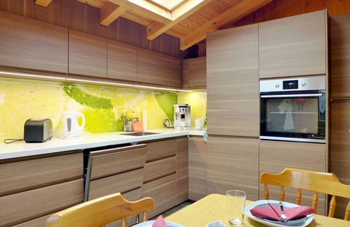 Kandergrund Apartment | Nice apartment for 4 guests with WIFI, TV, balcony, pets allowed and panoramic view