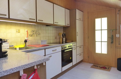Hünibach Apartment | Nice apartment for 4 people with WIFI, TV and balcony
