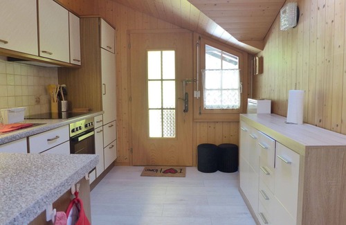 Hünibach Apartment | Nice apartment for 4 people with WIFI, TV and balcony