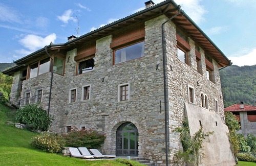 Comano Terme Apartment | Nice apartment for 4 guests with private pool, WIFI, TV, patio, pets allowed and parking