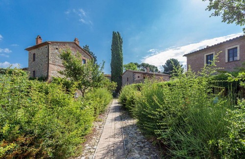 Monteleone d'Orvieto Apartment | Nice apartment for 8 guests with WIFI, pool, TV and parking