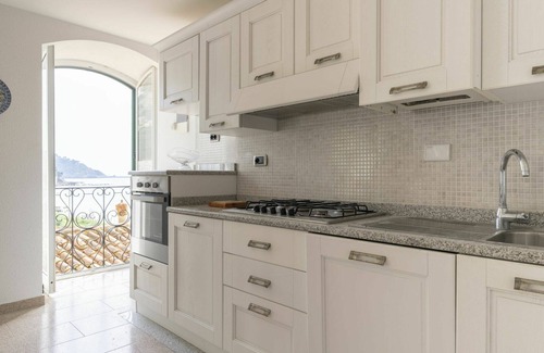Latte Apartment | Nice apartment for 4 guests with pool, WIFI, TV and parking