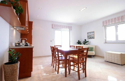 Brda Apartment | Nice apartment for 5 guests with WIFI, pool, A/C, TV, balcony, panoramic view and parking